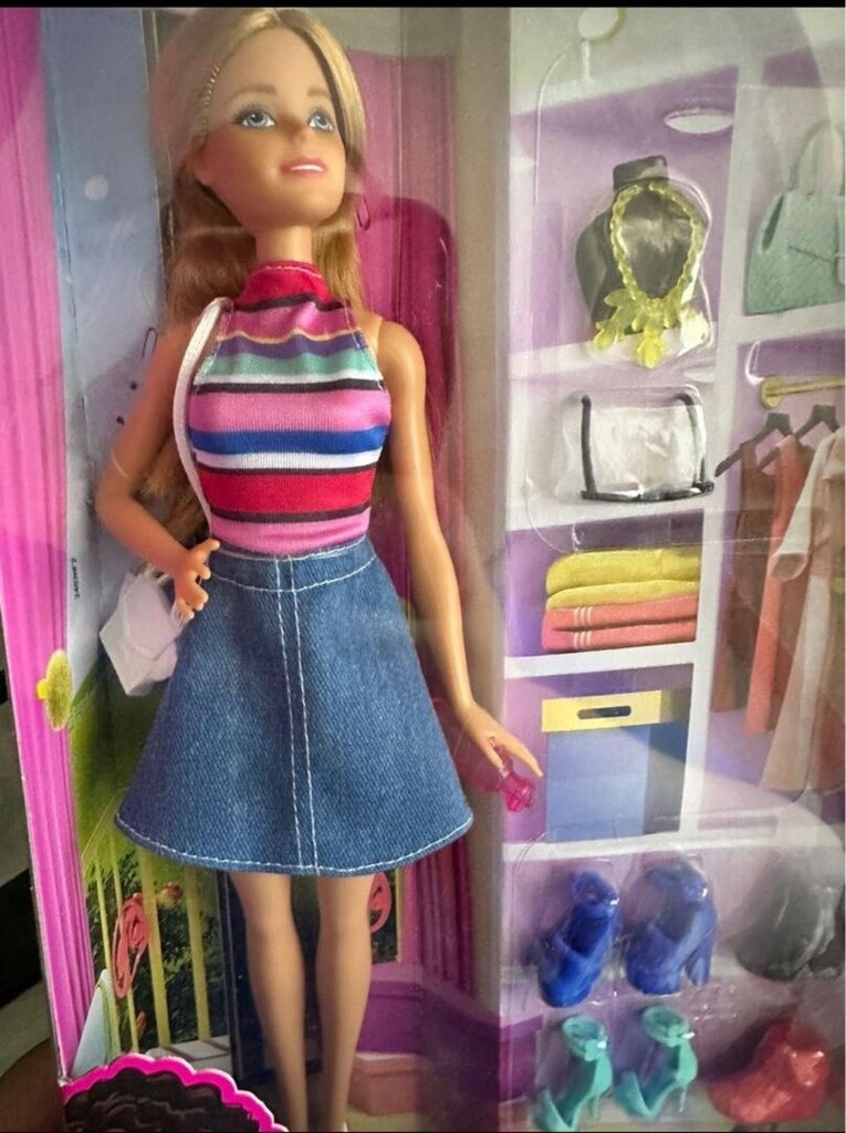 Barbie bebek ve aksesuar seti - 4
