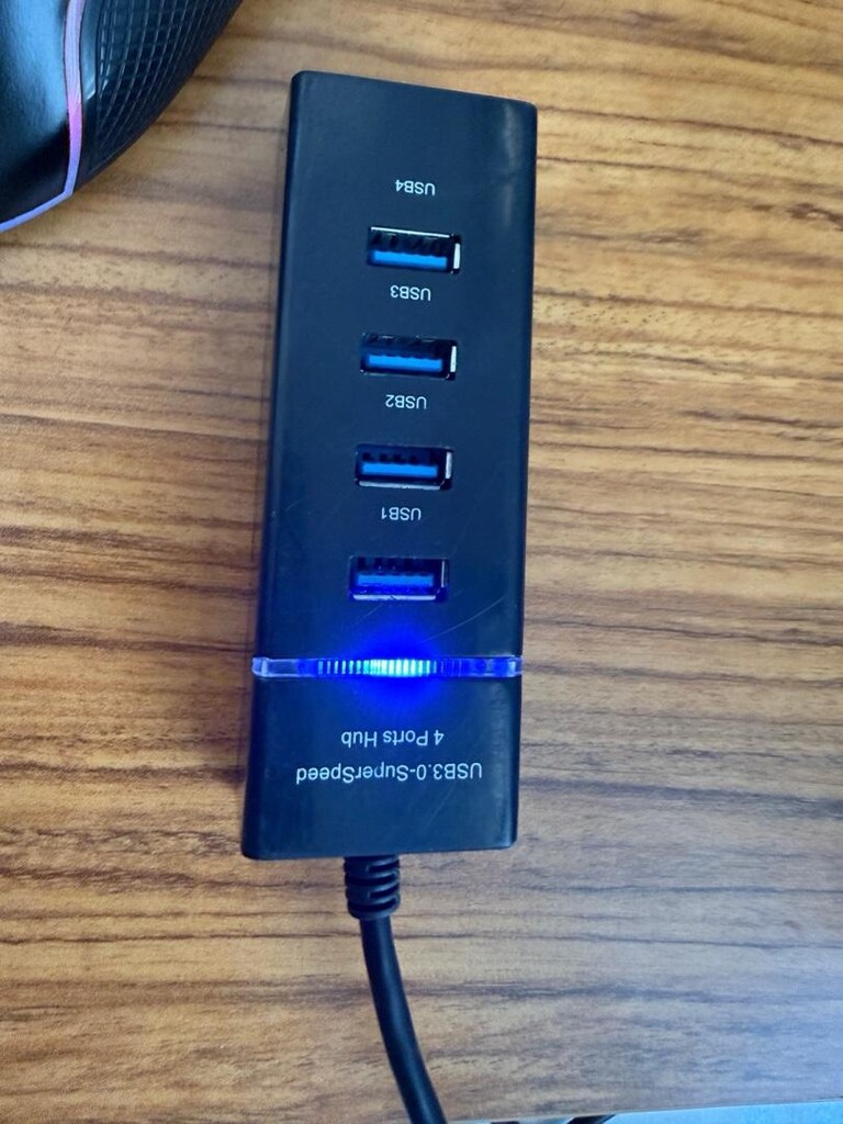 4 Port USB Hub - 3