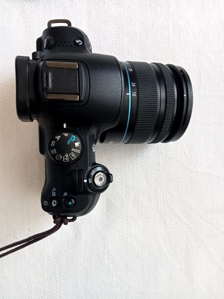 Samsung NX11 Aynasız Fotoğraf Makinesi - 8