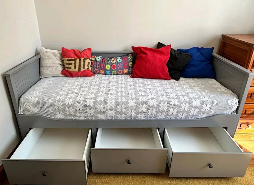IKEA HEMNES Divan + Kaliteli Döşek Dahil Çok Temiz Kullanılmış - 3