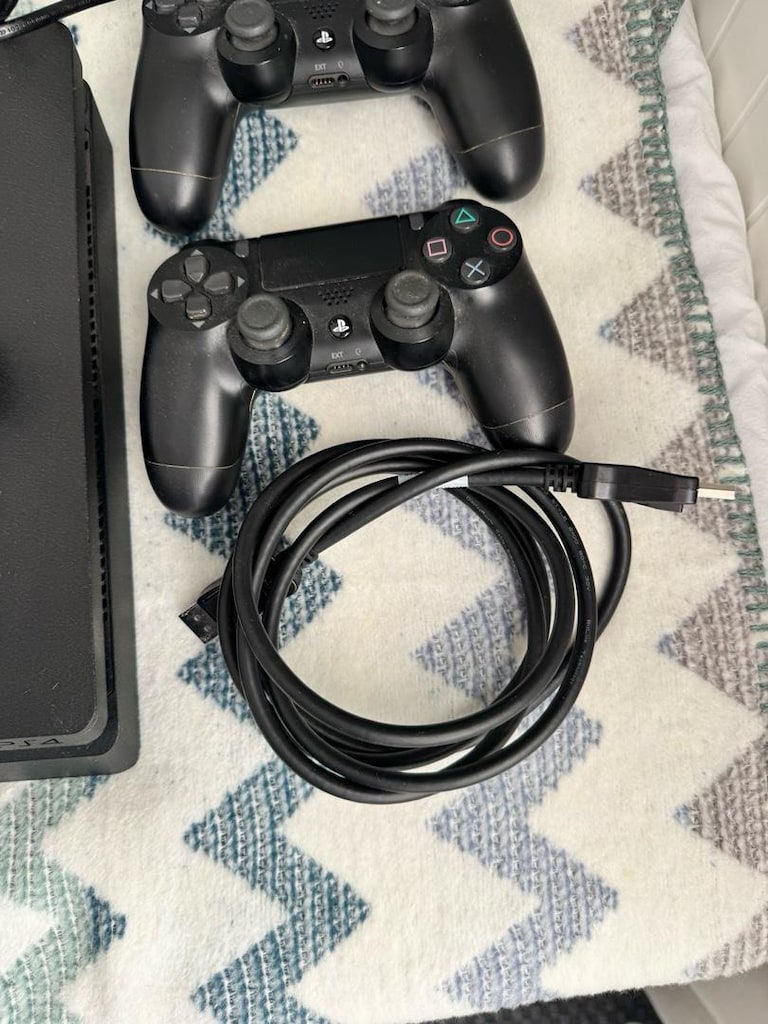 Sony PlayStation 4 Slim 1 TB – PS4 Konsol - 5