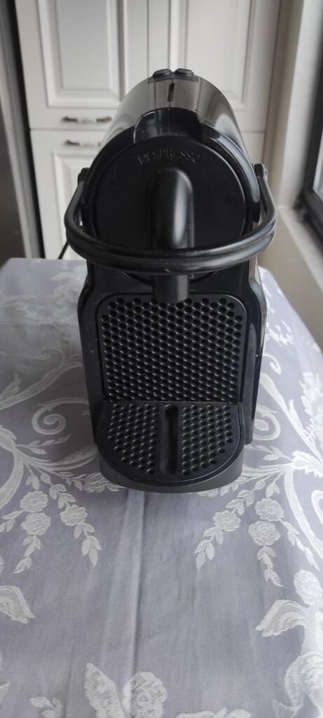 Sıfır Ayarında Nespresso Inissia Kahve Makinesi + Süt Köpürtücü Set - 3
