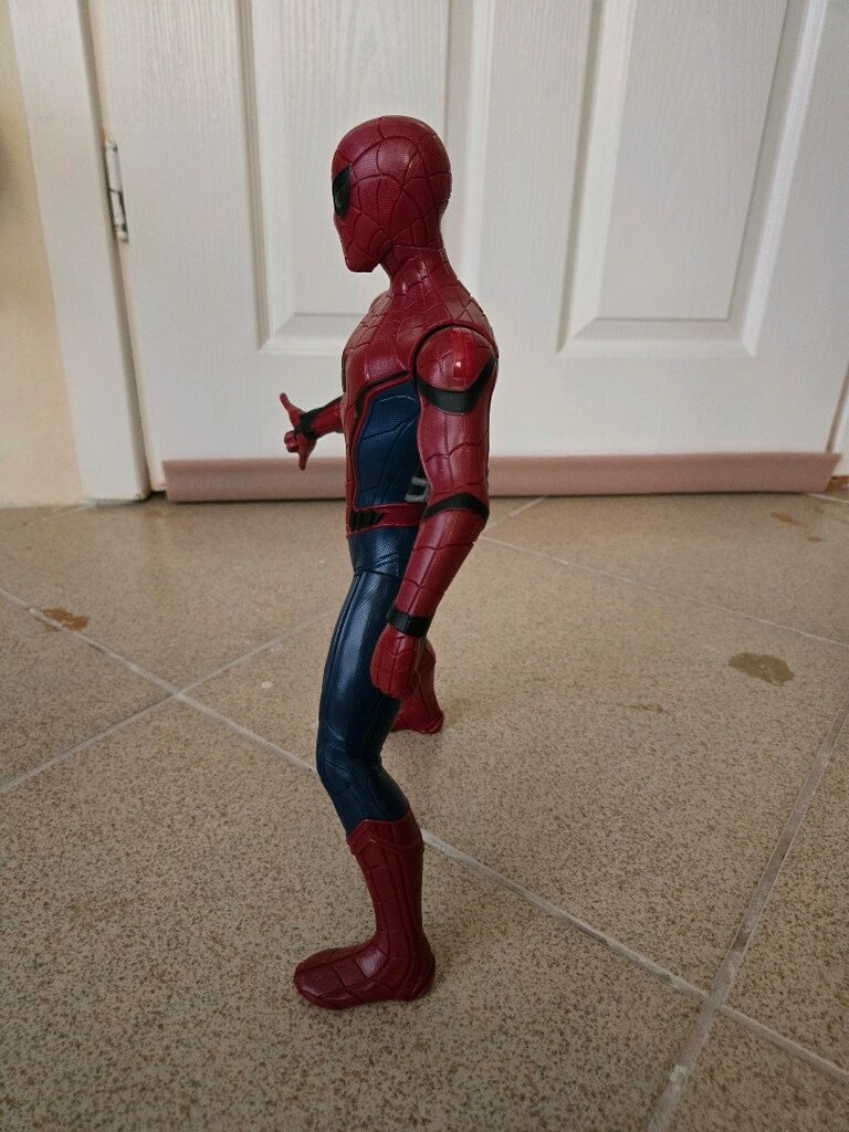 Hasbro marka Spider man 30 35 cm civarı - 4