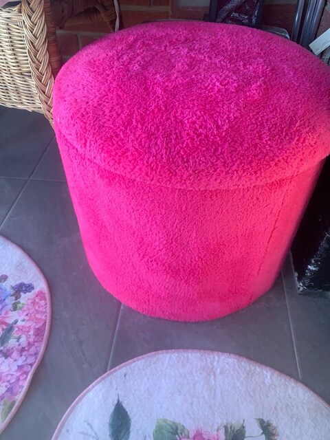 çok yeni puf,45 cm çap,40 cm yükseklik,teddy kumaş,