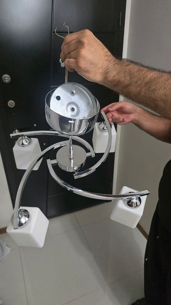 Modern 4’lü Avize – Krom Gövde, Beyaz Camlı - 2
