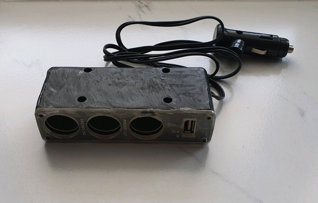 12/24V çakmaklık çoklayıcı (3 Çakmaklık,1 Usb çıkışı) - 3