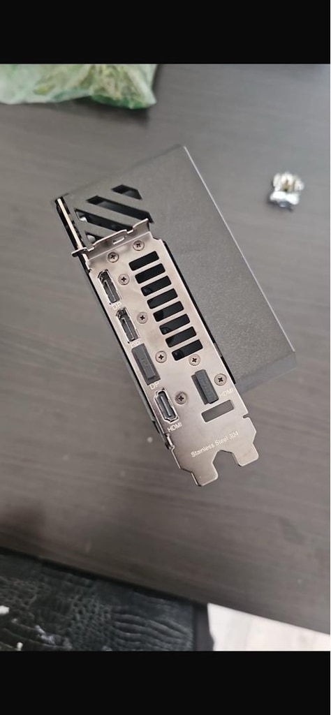 Asus rog astral 5080 ekran kartı - 7