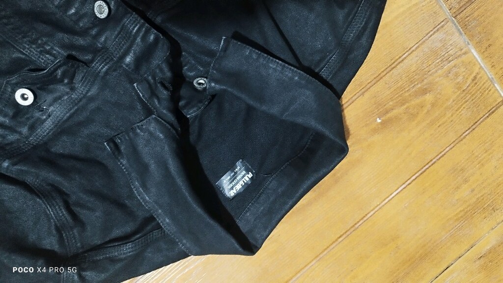 #Pull&Bear parlak rugan kot ceket mont.Mağazasında 2500 TLdir. - 5
