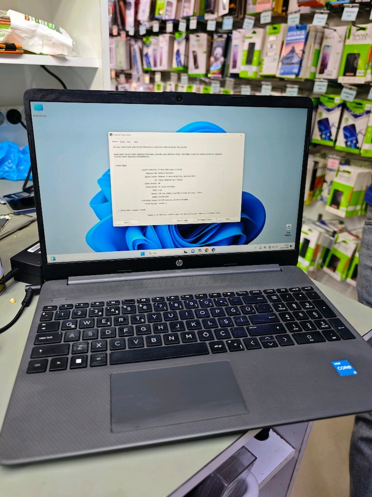 HP 15S-FQ5XXX LAPTOP - 2
