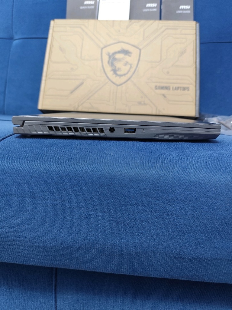 MSI Thin 15 Oyun Çizim Leptop - İ5 12450H + 4 GB RTX 2050 + 512 SSD - 10