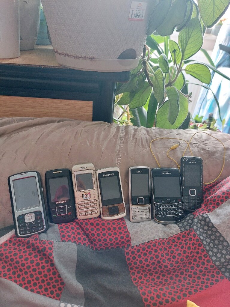 tuşlu telefonlar