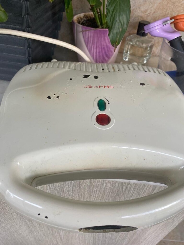 tost makinası ekmek kızartması makinası çalışıyor hiç bir hatası yok b - 4