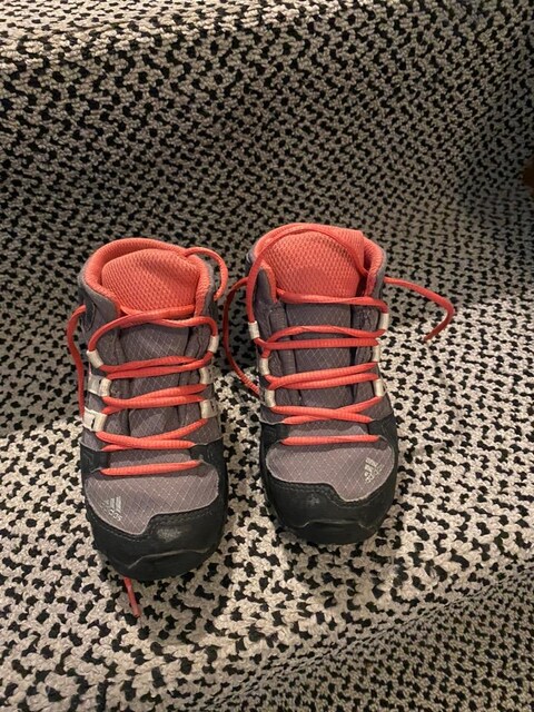 Adidas terrex 23,5 numara goretex çocuk botu