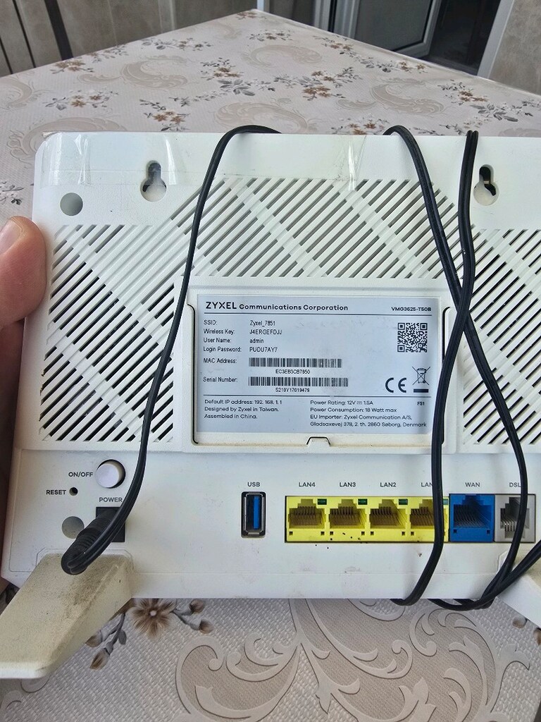ZYXEL VDSL MODEM - 2