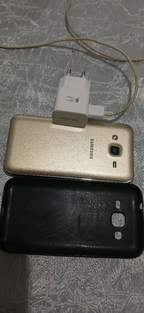 telefon kılıfı ve şarjı - 4
