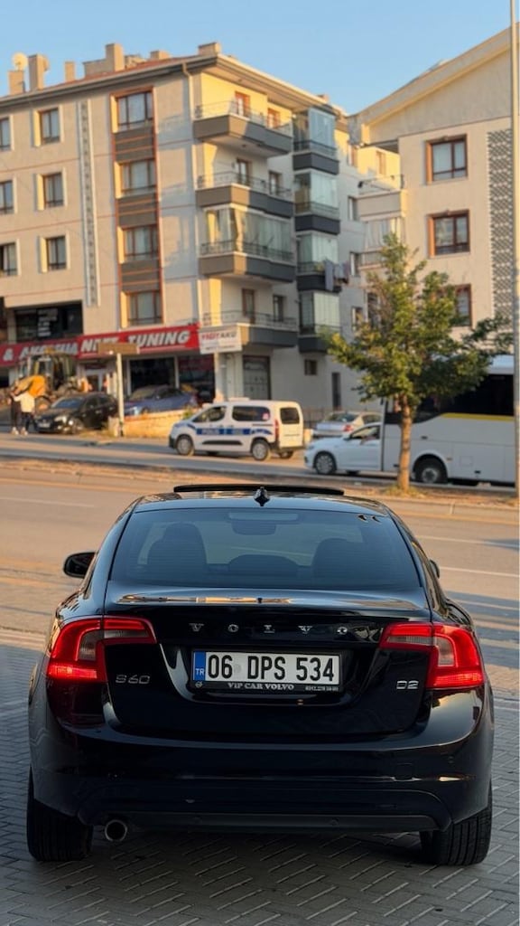 SİYAH İNCİ 2015 MODEL VOLVO S60 ADVENCE 1.6 D2 SUNROOFLU - 4