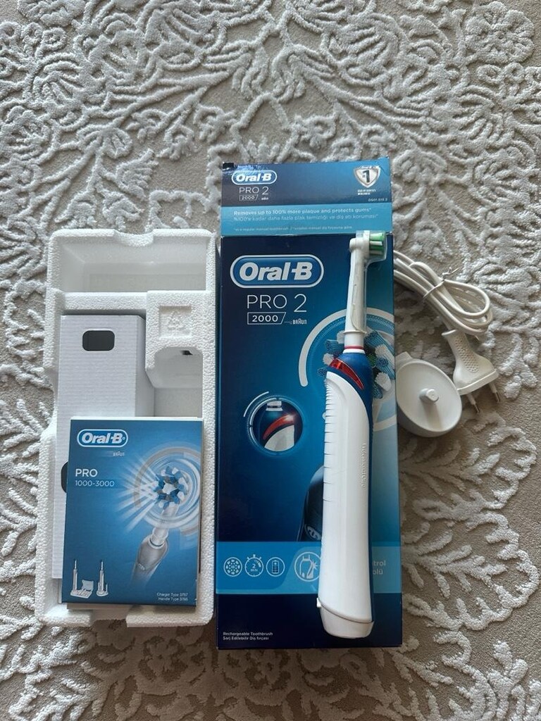 Oral-B Pro 2 2000 şarjlı diş fırçası - 10
