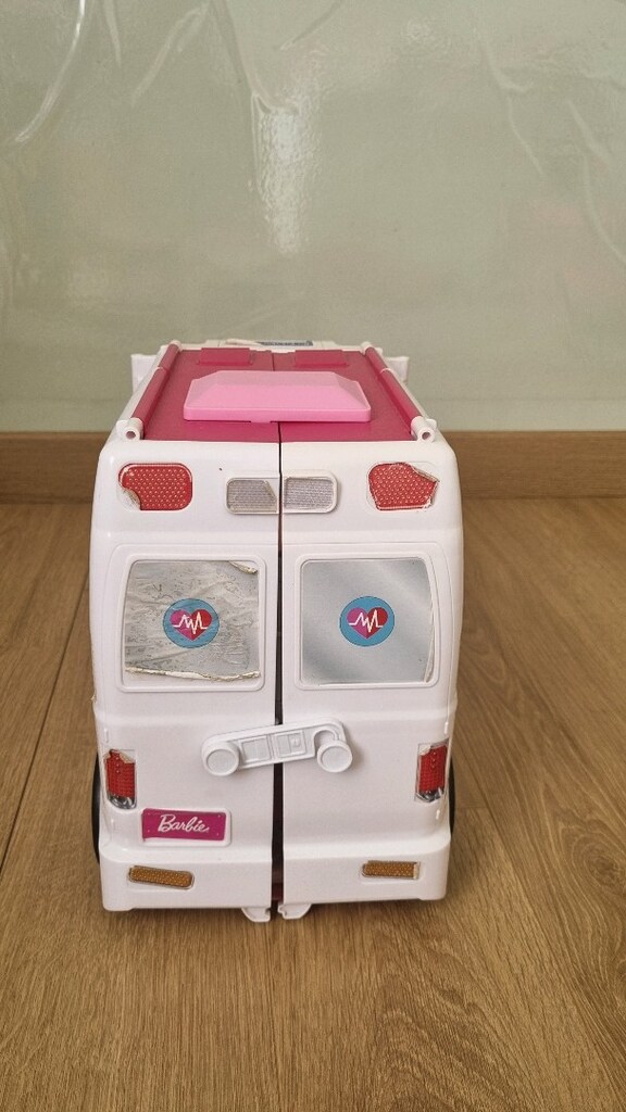 Barbie ambulans - 4