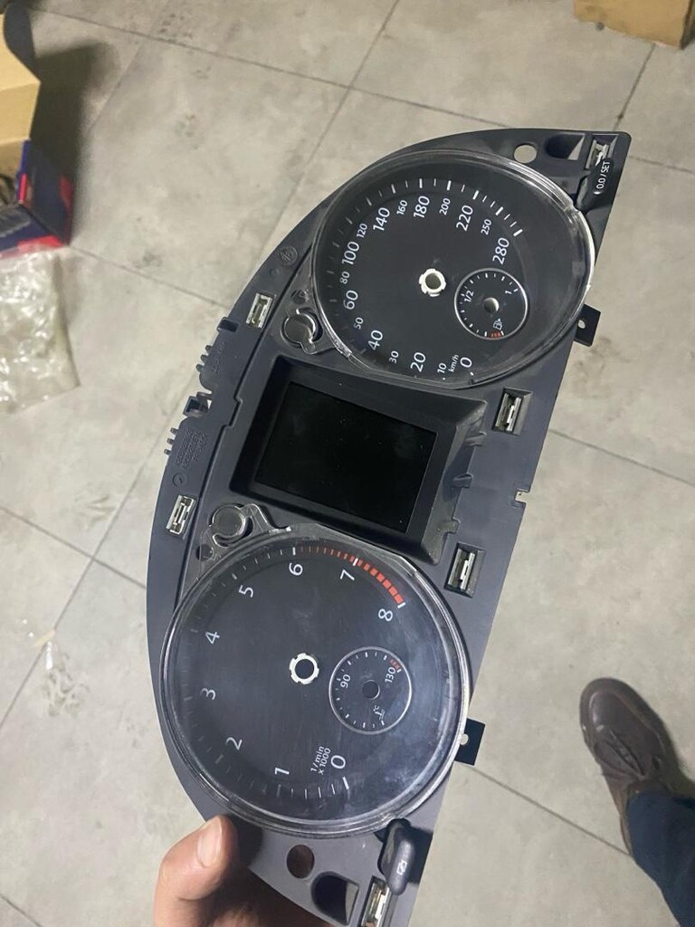 3C8920870K VW GÖSTERGE SAATİ - 2