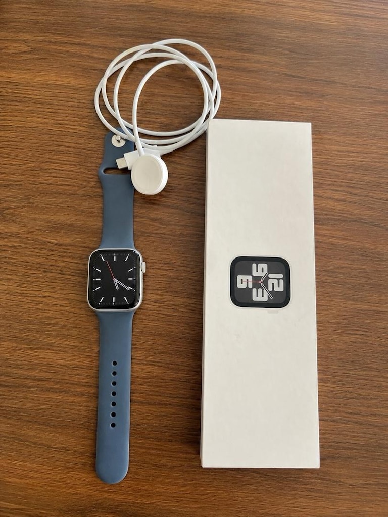 Apple Watch SE 2 44mm Silver %100 Pil Garantili Faturalı Kutu + 2 Kord
