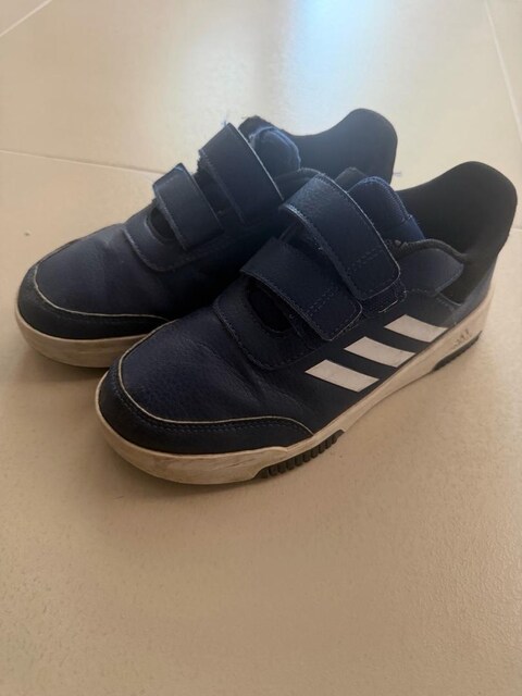 Adidas erkek çocuk spor ayakkabısı