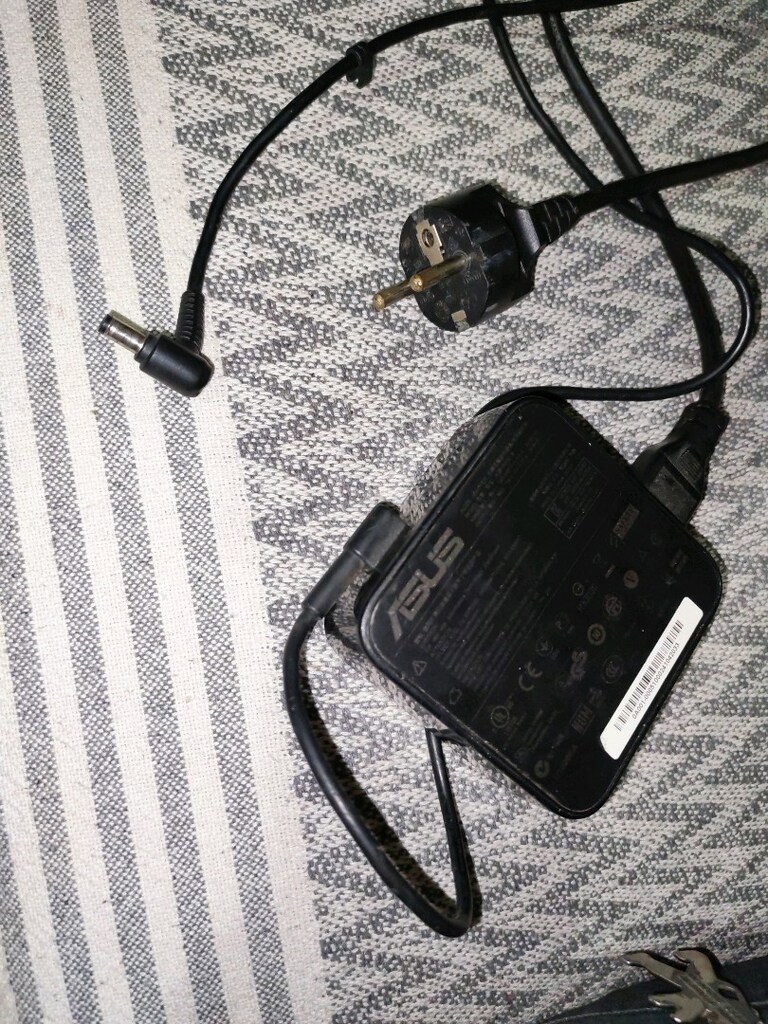 Asus laptop adaptörü Yer Buca - 2