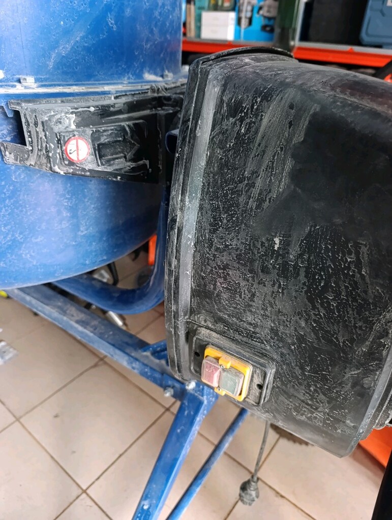 180 LİTRE ELEKTİRİKLİ BETON MİKSERİ - 5