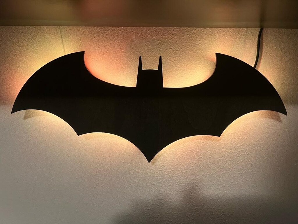 Batman Logolu RGB LED Duvar Dekoru