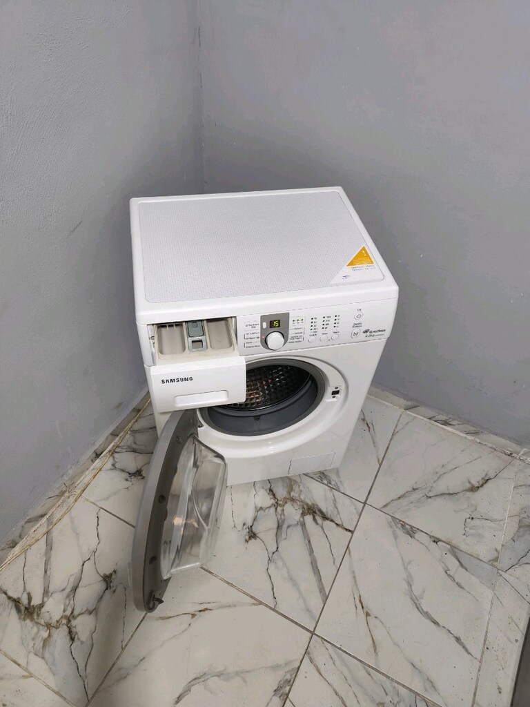 SAMSUNG ÇAMAŞIR MAKİNESİ 6 KG 1000 DEVİR 15:30 DK KISA YK VAR A+++ - 6