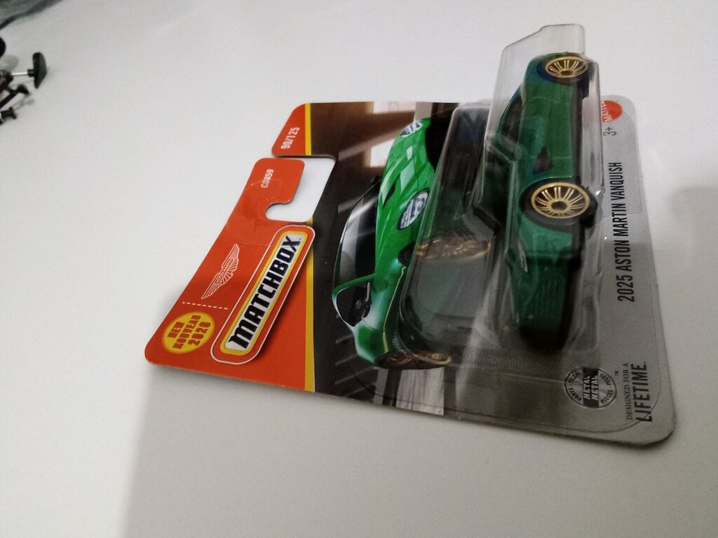 hasarsız Aston Martin - 2