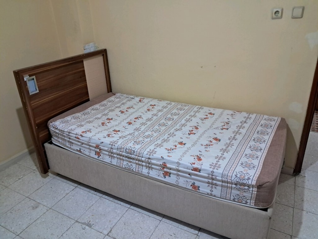 tek kisilik yatakli karyola acil satilik - 5