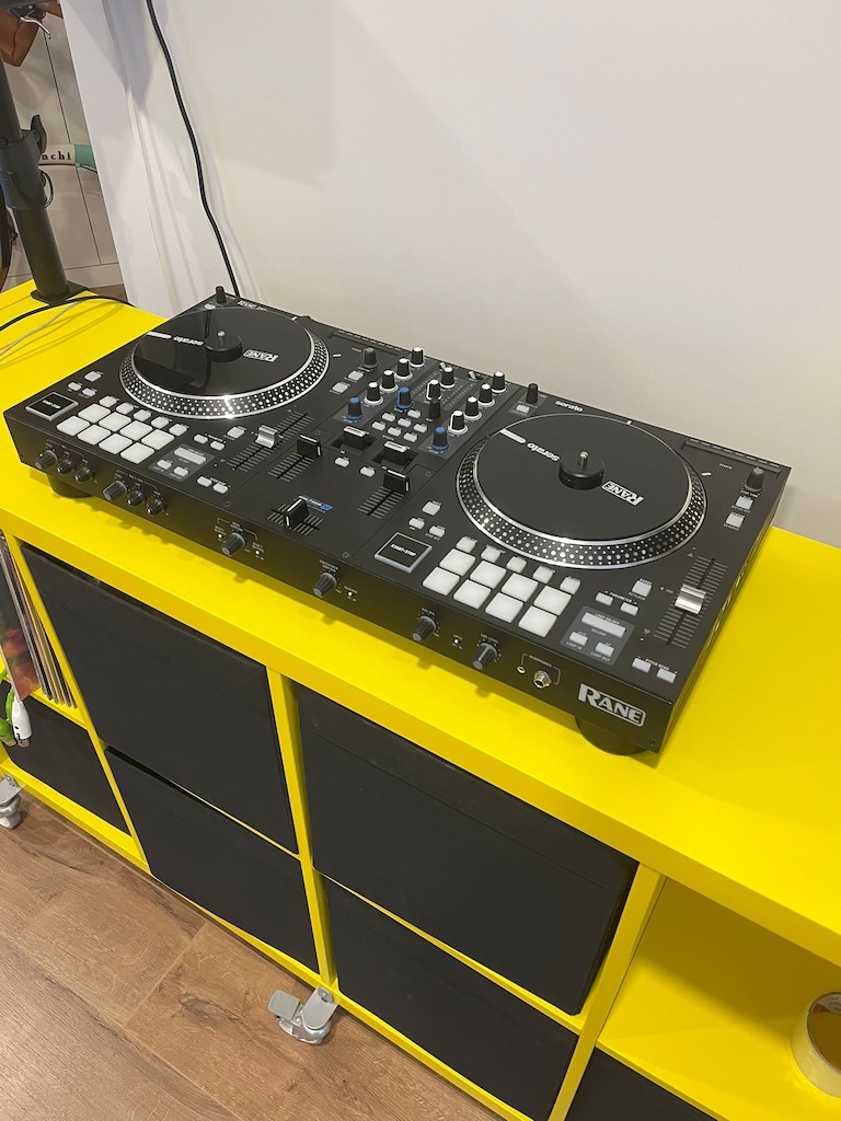 Rane One DJ Controller - 5