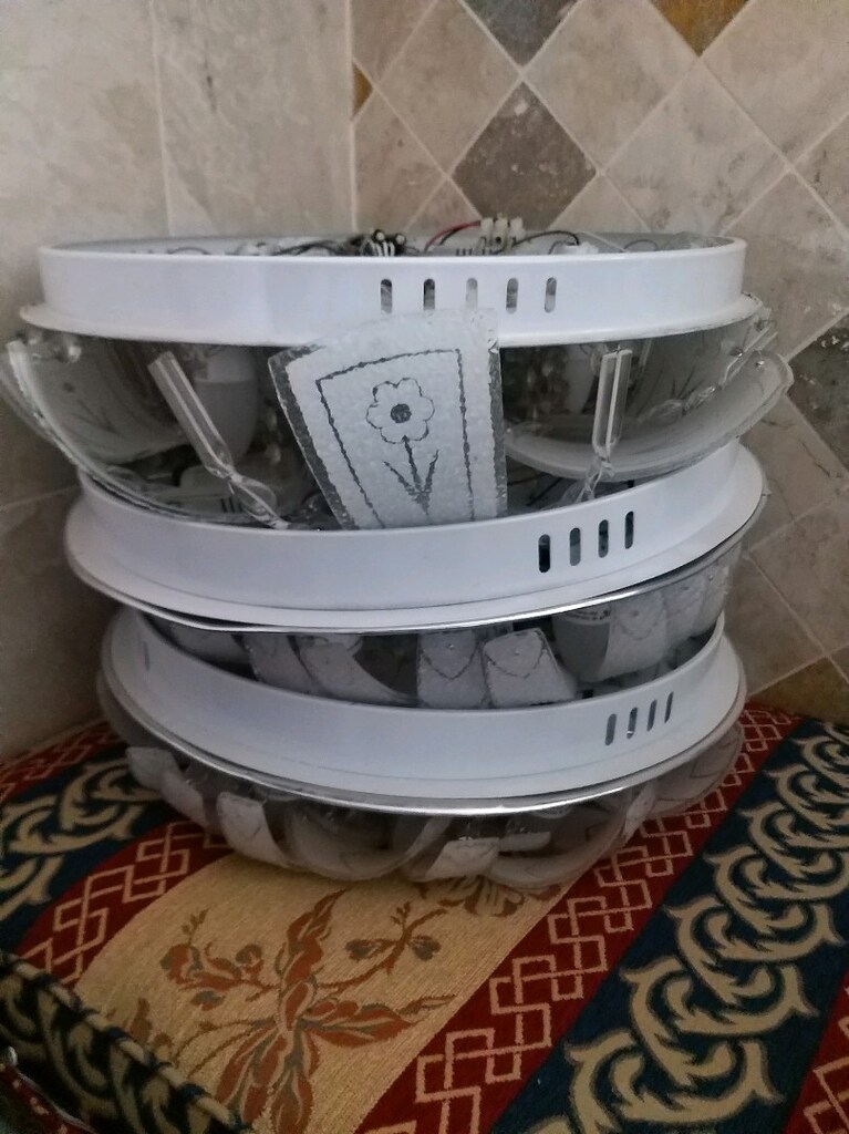 kumandalı 5 li avize elimde 2 adette 7 li vardır kumandalı adet - 8
