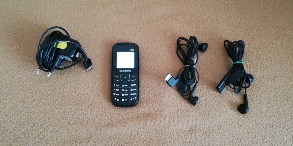 Samsung cep telefonu 1205 - 2