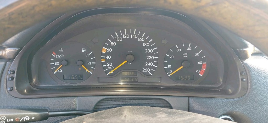 99 Model Mercedes-Benz E200 Kompressor 186 bg. E1 Paket - 12