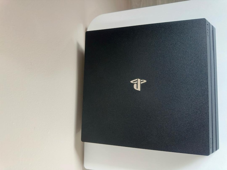 Playstation 4 pro - 6