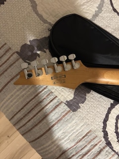 Sıfır kondisyonda Siyah Ibanez Gio GRG170Dx Elektro Gitar+Ibanez Amfi - 5