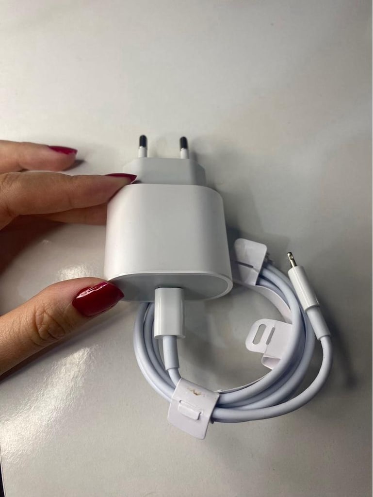 iPhone şarj aleti - 2