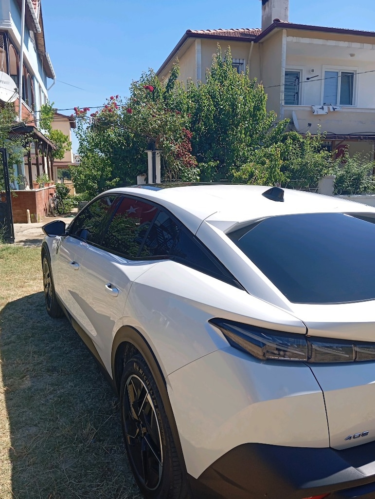 2023 model 408 Peugeot - 3