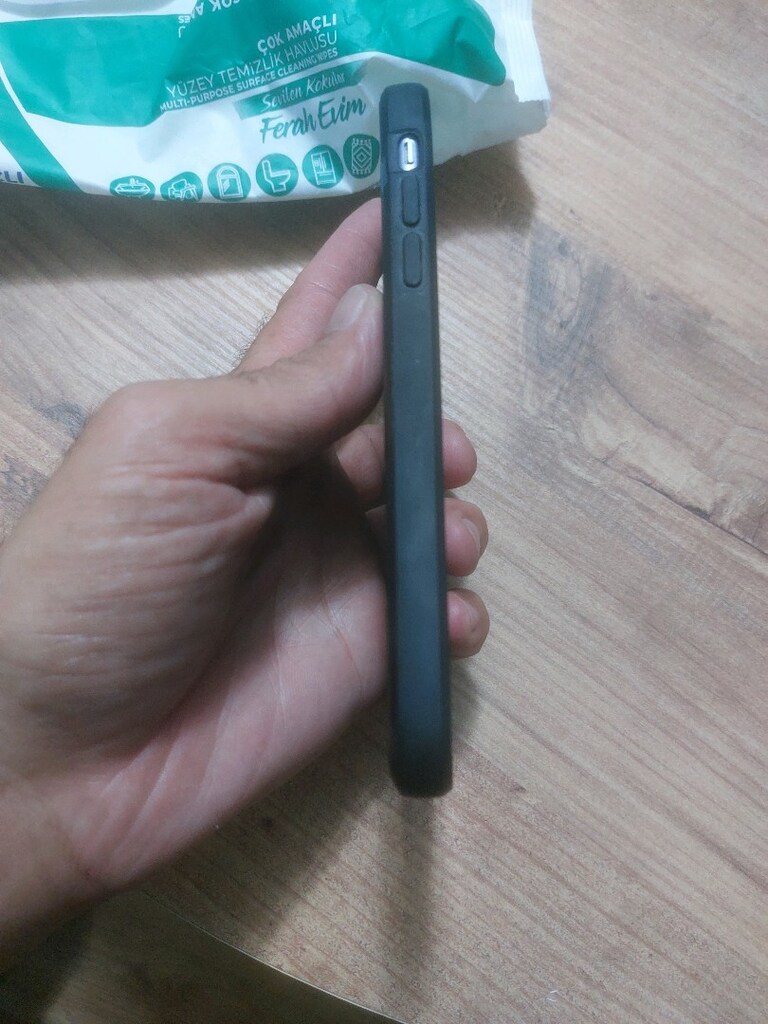 iphone 11 lila renk kutusu vardır.128 gb - 14