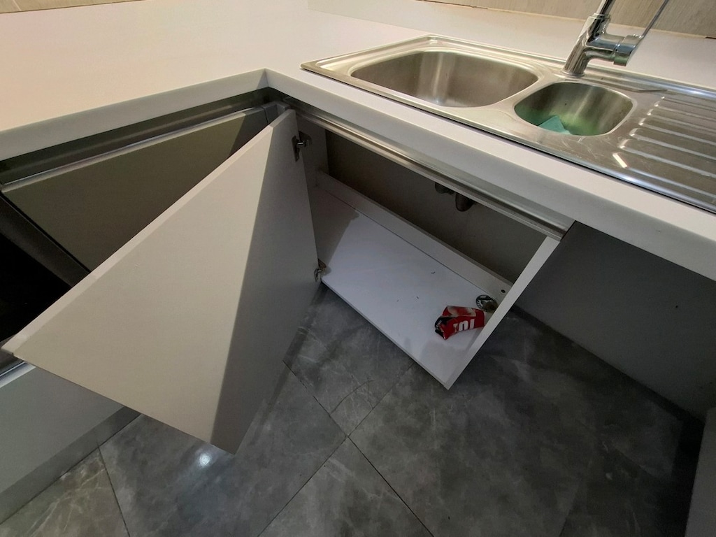 İki banyo dolap takımı ve mutfak dolabı set - 18