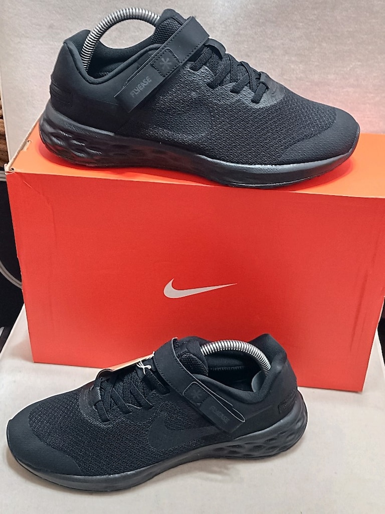 Nike revolution 6 flyase Orjinal sıfır üründür - 2