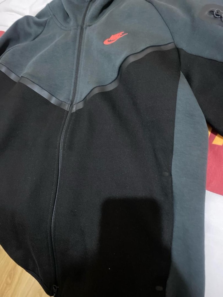 nike tech — görsel 3/3