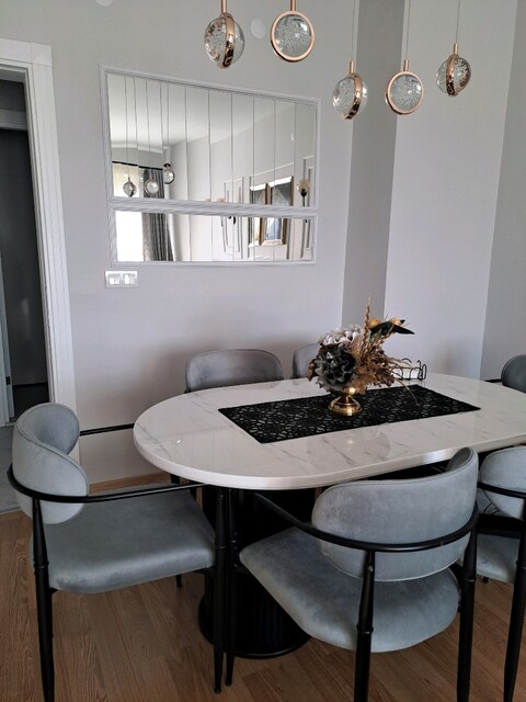 Salon Takımı + TV ünitesi + Orta Sehpa + Yemek masası takımı