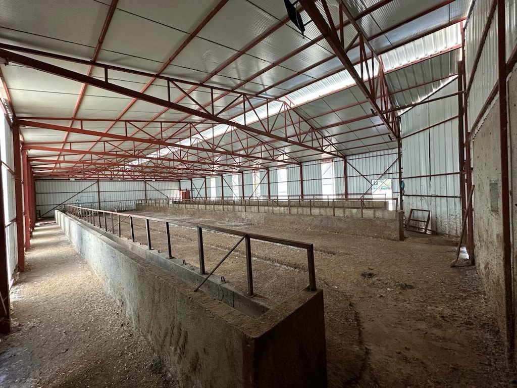 SATILIK HAZIR DEPO & ÇİFTLİK | 1.650 m² ARSA, 700 m² KAPALI ALAN - 7