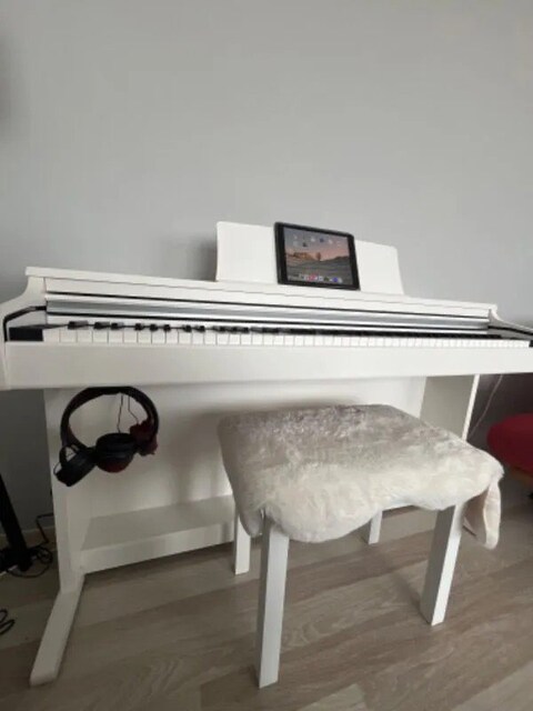 Kawai kdp 120 Dijital duvar piaynosu