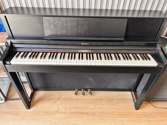 roland lx-7 dijital piyano agac tuseli ACİKLAMA OKU