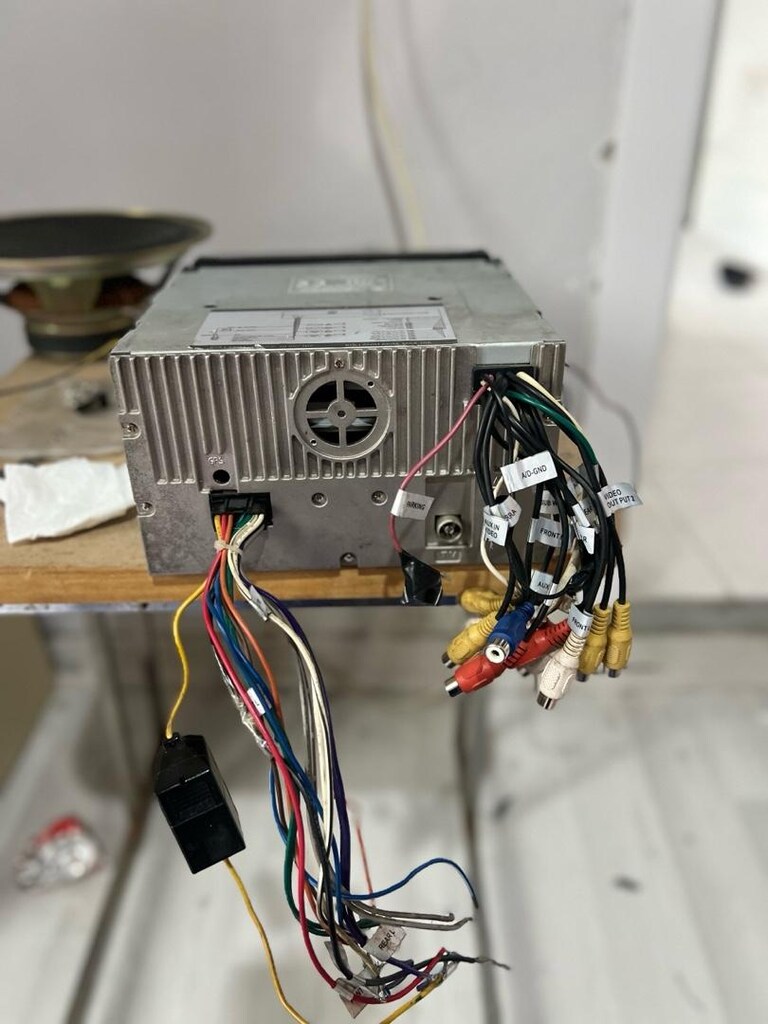 KAMOSONİC MOTORİZE KAFA EKRANLI TEYP - 10