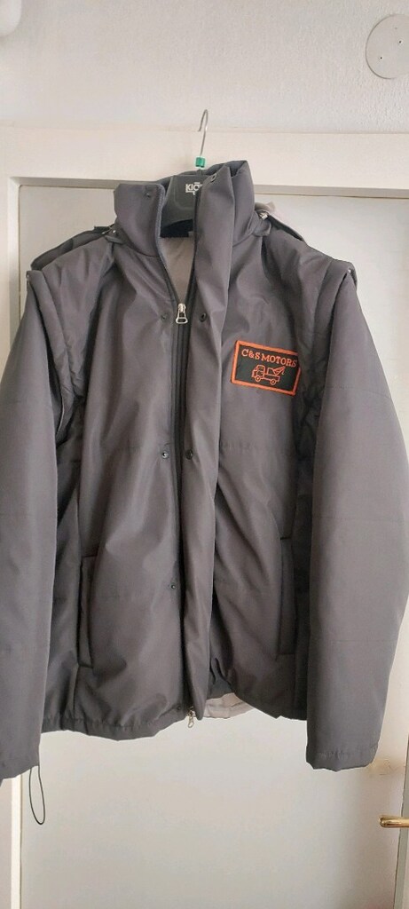 Gri Kapüşonlu Şişme Mont – Unisex – Temiz / Günlük Kullanım