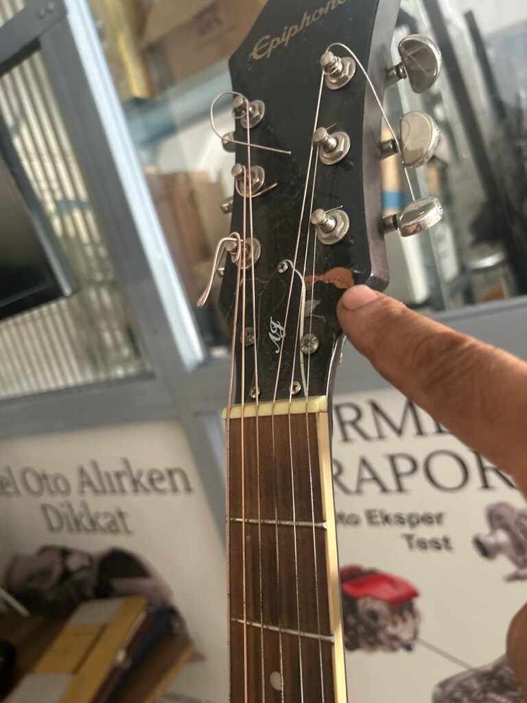 Epiphone akustik gitar - 2